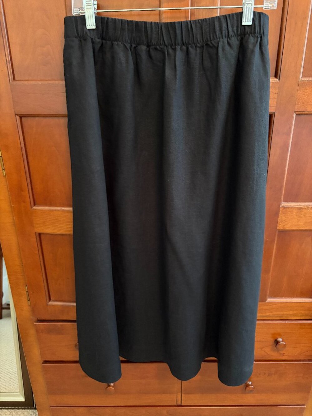 Black 100% linen skirt--size small--Charter Club